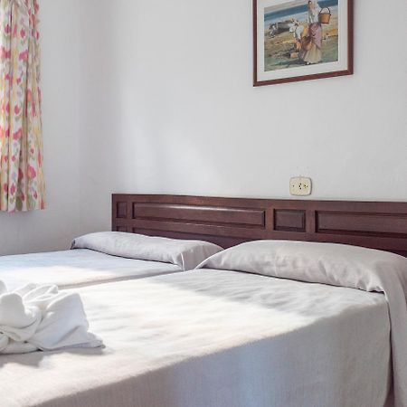 Apartamentos Pinomar Es Calo  Ngoại thất bức ảnh