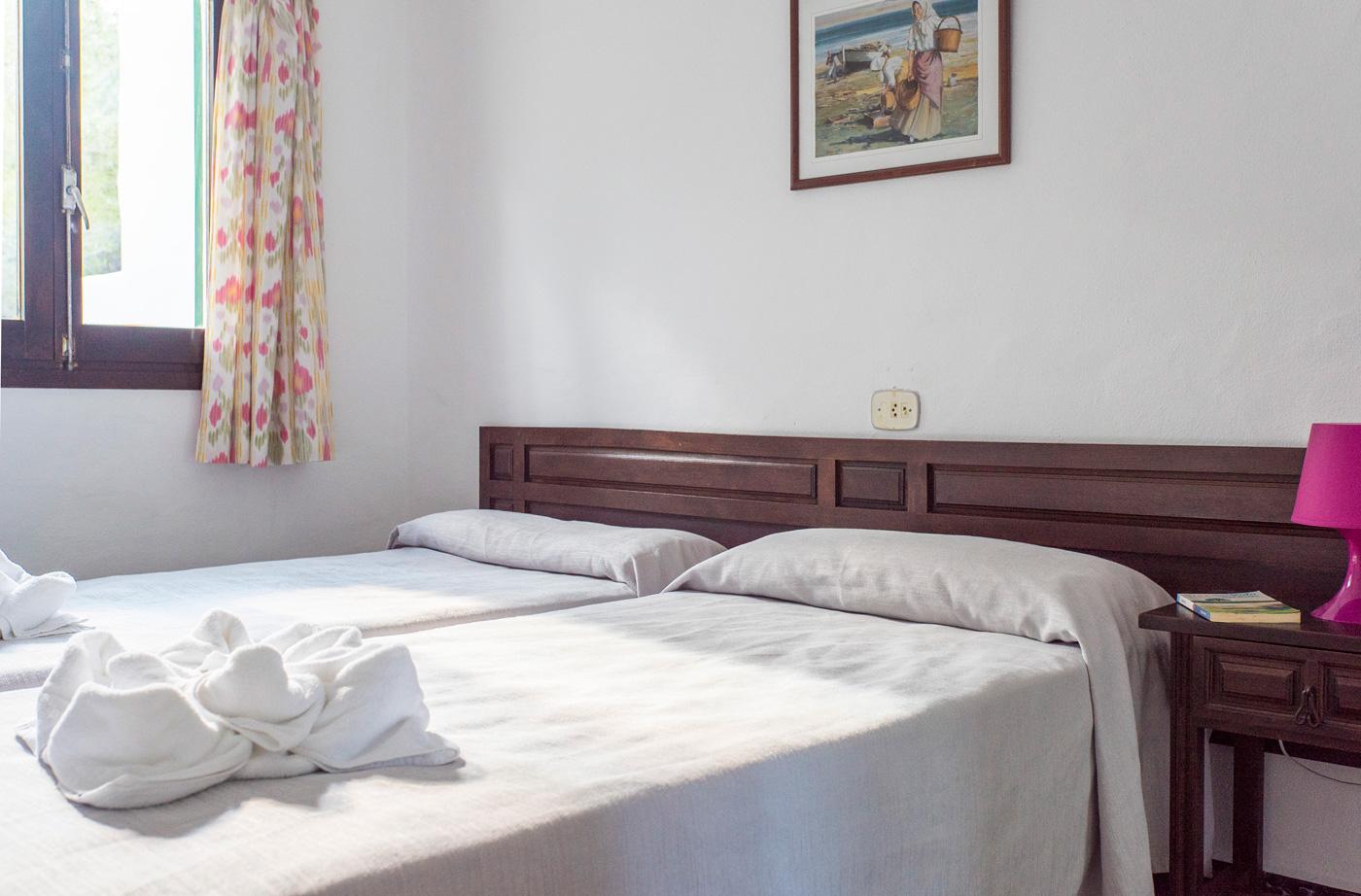 Apartamentos Pinomar Es Calo  Ngoại thất bức ảnh